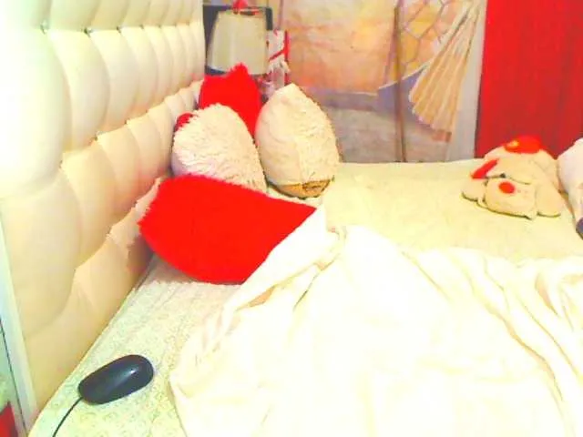 Live sex webcam photo for HOTLILLIE #291656612