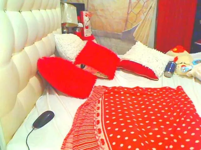 Live sex webcam photo for HOTLILLIE #291736349