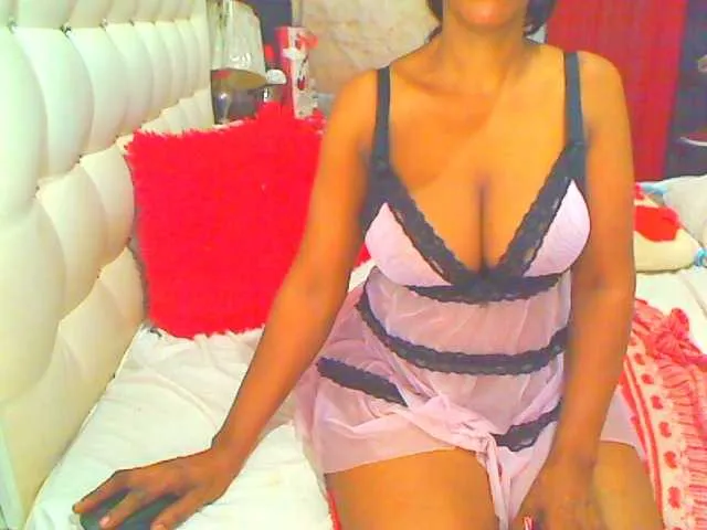 Live sex webcam photo for HOTLILLIE #291769111