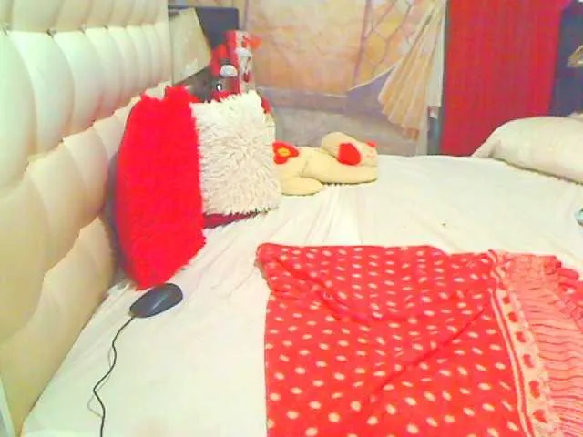 Live sex webcam photo for HOTLILLIE #291827561