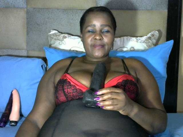 Live sex webcam photo for HOTNIPPLESSXX #277285773