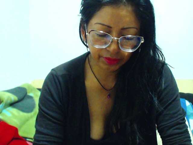 Live sex webcam photo for HOTTTSKIN #291141370