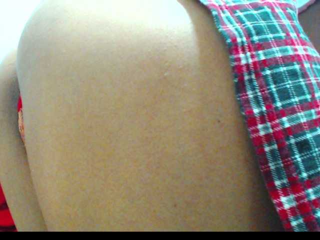 Live sex webcam photo for HOTTTSKIN #291387727