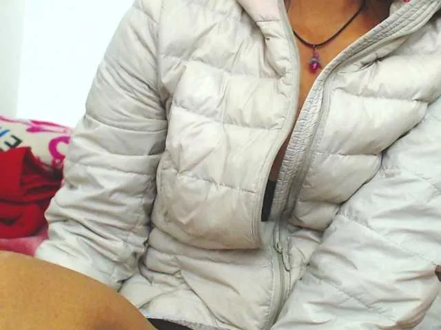 Live sex webcam photo for HOTTTSKIN #291744176