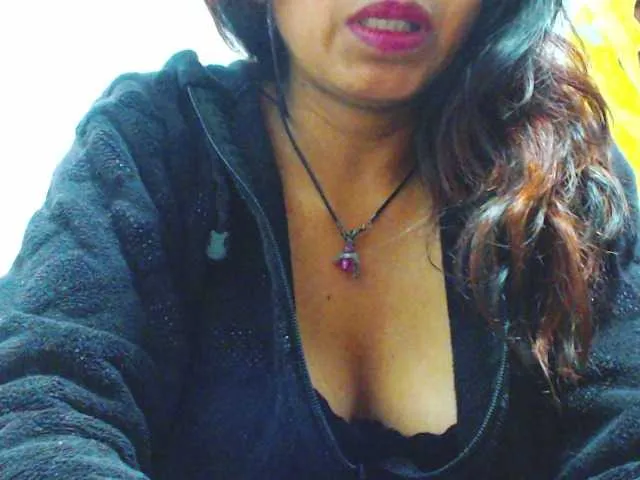 Live sex webcam photo for HOTTTSKIN #292051794