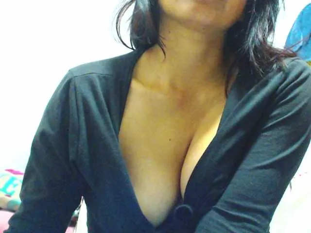 Live sex webcam photo for HOTTTSKIN #292568806