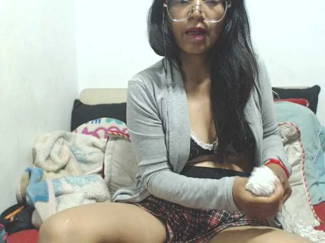 Live sex webcam photo for HOTTTSKIN #294052733