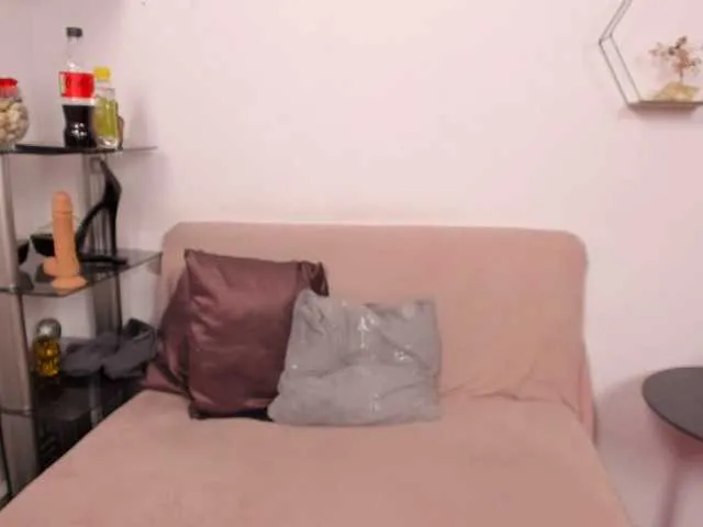 Live sex webcam photo for HOTbrunette69 #271956674