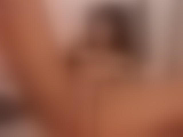 Live sex webcam photo for HOTbrunette69 #294102832