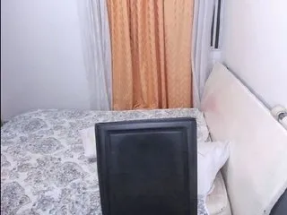 Live sex webcam photo for HUGETITS90XX #160517685