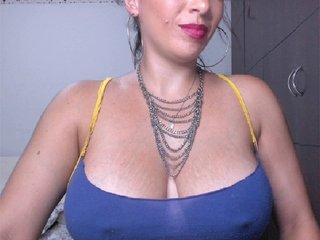 Live sex webcam photo for HUGETITS90XX #193340448