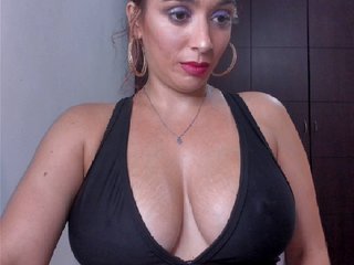 Live sex webcam photo for HUGETITS90XX #197202713