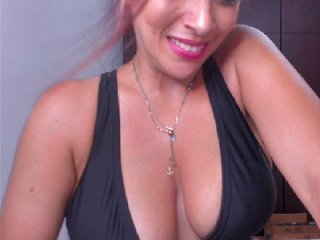 Live sex webcam photo for HUGETITS90XX #199699809