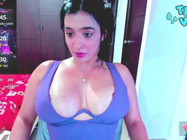 Live sex webcam photo for HUGETITS90XX #291717769