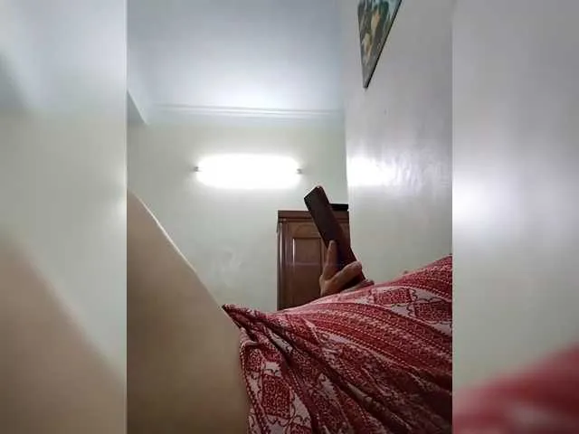 Live sex webcam photo for HaChiSweet #289845155