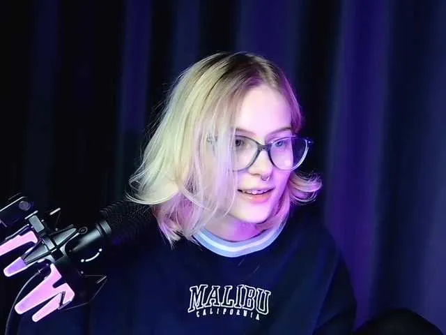 Live sex webcam photo for Haataki #276763740