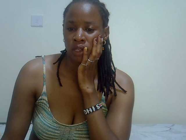 Live sex webcam photo for Hadassa29 #290291655