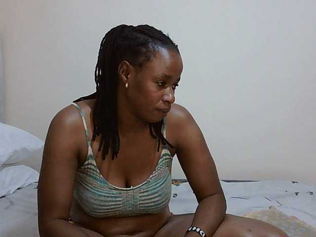 Live sex webcam photo for Hadassa29 #290526977