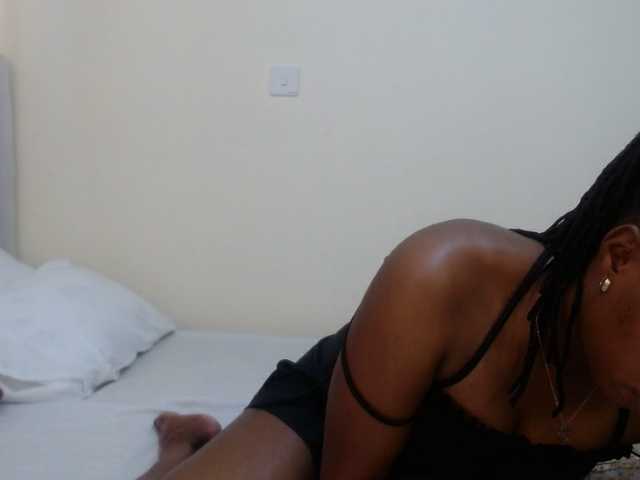 Live sex webcam photo for Hadassa29 #290565869