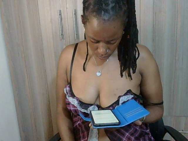 Live sex webcam photo for Hadassa29 #290977250