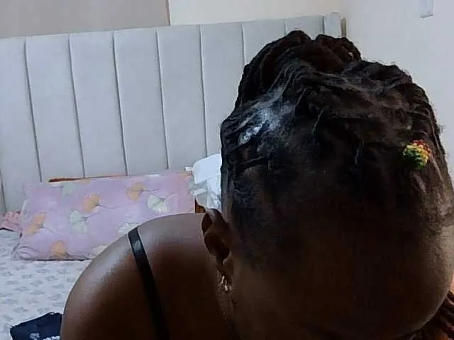 Live sex webcam photo for Hadassa29 #291105933