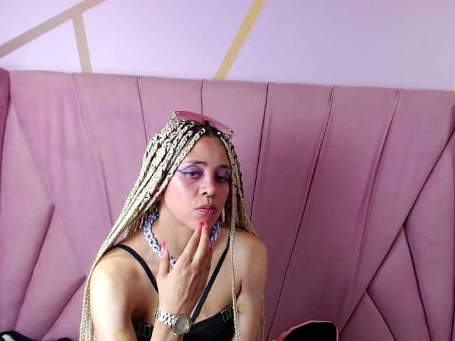 Live sex webcam photo for HadeAndCoral #278023879