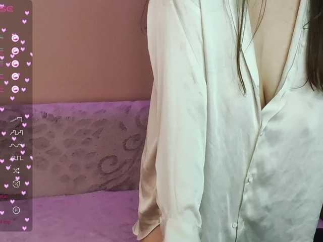 Live sex webcam photo for HailySue #277555311