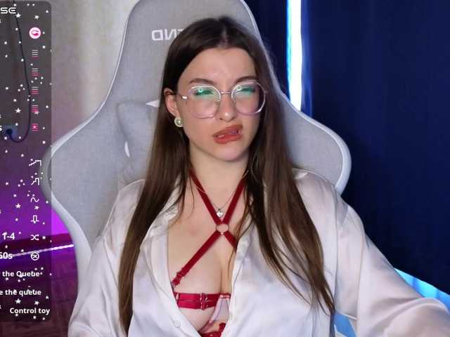 Live sex webcam photo for HailySue #290792133