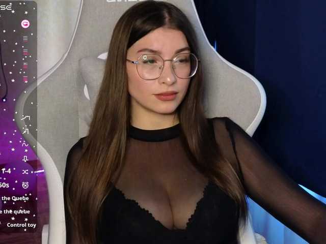 Live sex webcam photo for HailySue #290895460