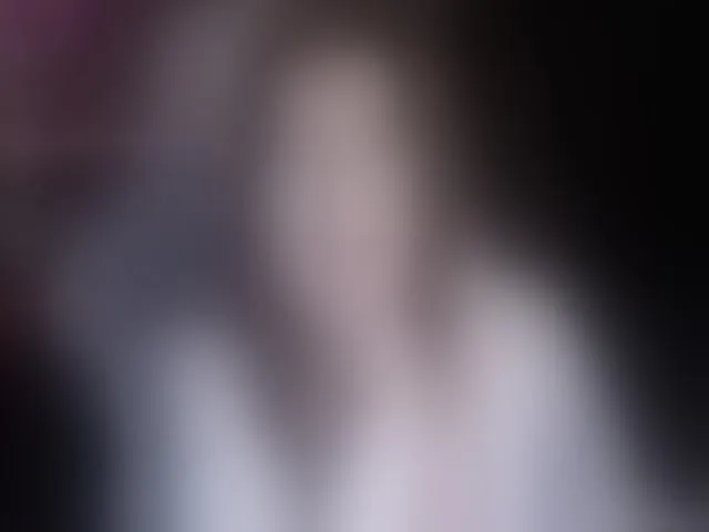Live sex webcam photo for HailySue #293463389
