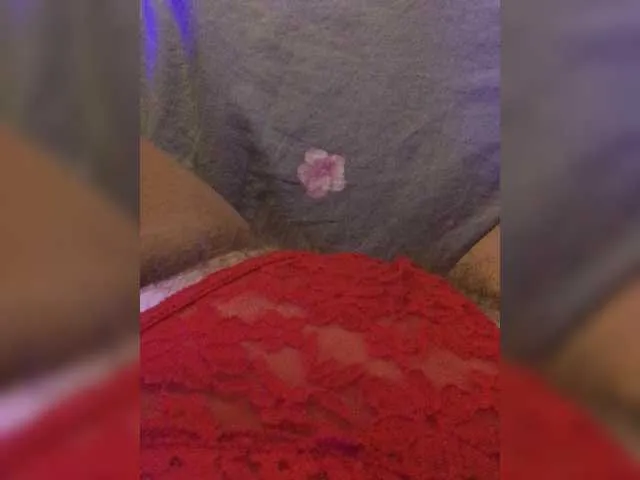 Live sex webcam photo for HairyCrotch #274260683