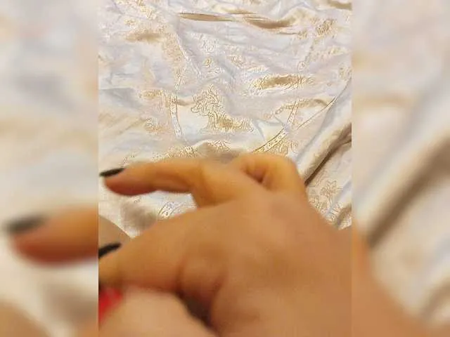 Live sex webcam photo for HairyCrotch #274577207