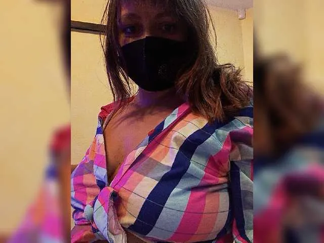 Live sex webcam photo for HairyCrotch #274935280