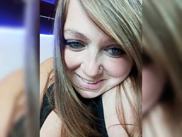 Live sex webcam photo for HairyCrotch #275554970