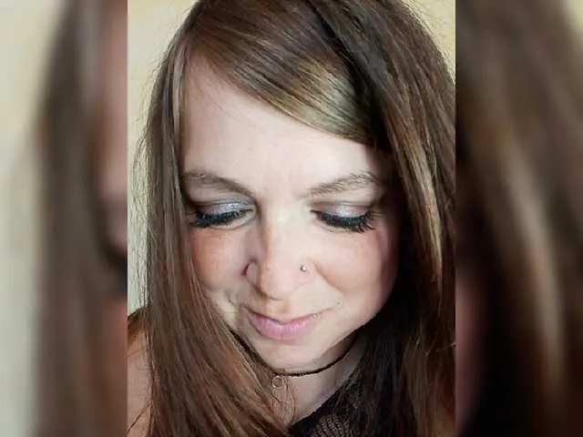 Live sex webcam photo for HairyCrotch #275580754