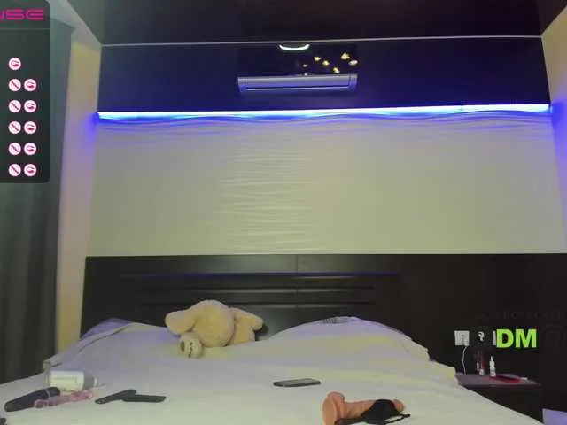 Live sex webcam photo for HairyCrotch #275602564