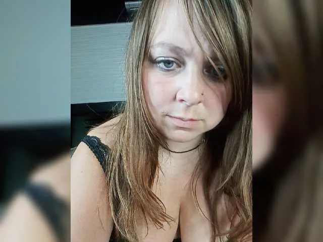 Live sex webcam photo for HairyCrotch #275939448