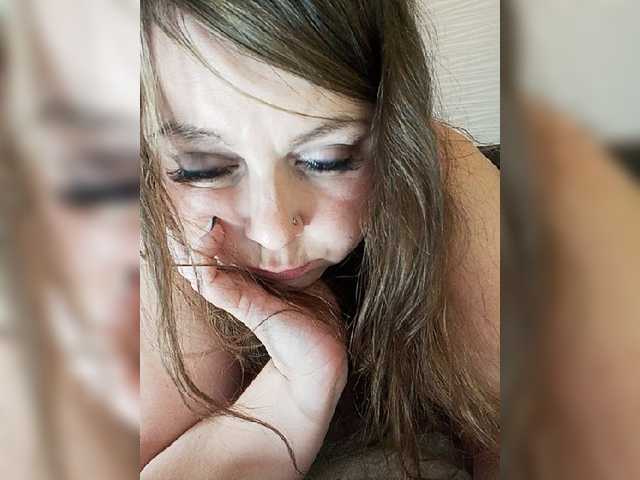 Live sex webcam photo for HairyCrotch #277258063