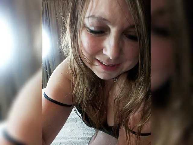 Live sex webcam photo for HairyCrotch #277354883