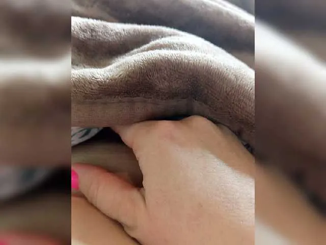 Live sex webcam photo for HairyCrotch #277487432