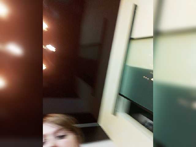 Live sex webcam photo for HairyCrotch #277723662