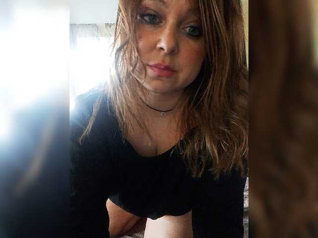 Live sex webcam photo for HairyCrotch #277758636