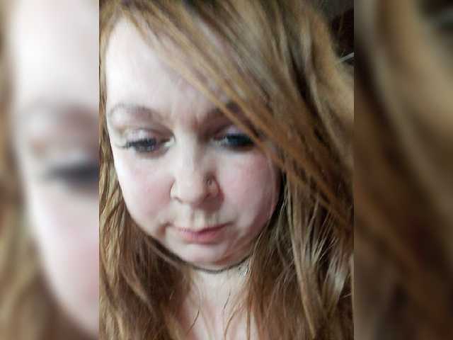 Live sex webcam photo for HairyCrotch #278004885