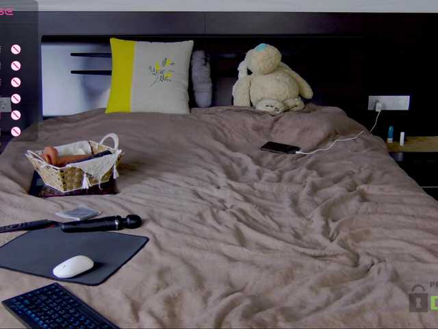 Live sex webcam photo for HairyCrotch #278049672