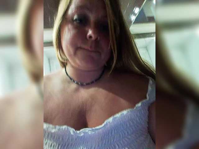 Live sex webcam photo for HairyCrotch #278243775