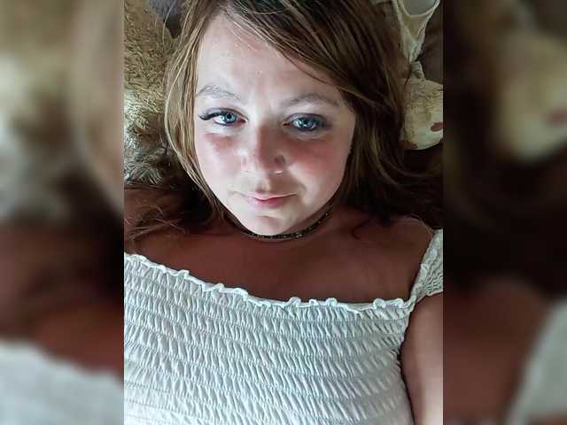 Live sex webcam photo for HairyCrotch #278938350