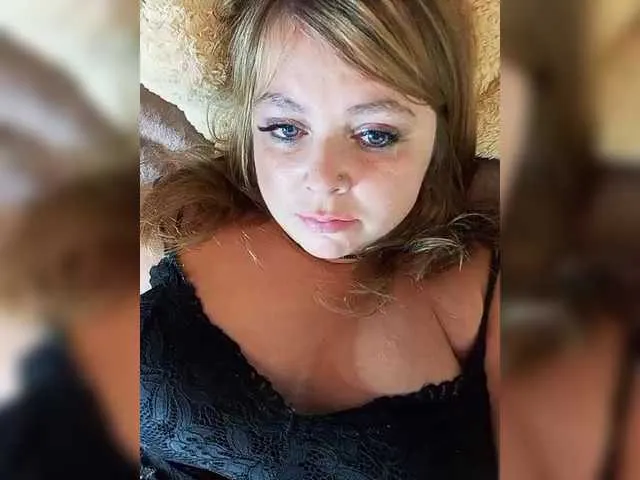 Live sex webcam photo for HairyCrotch #290026024