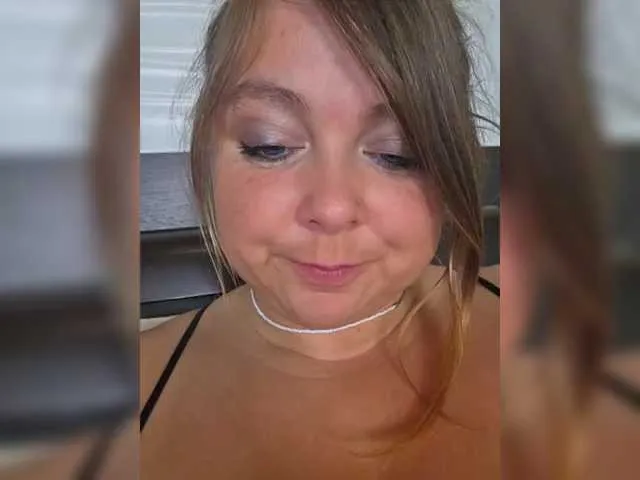 Live sex webcam photo for HairyCrotch #291821893