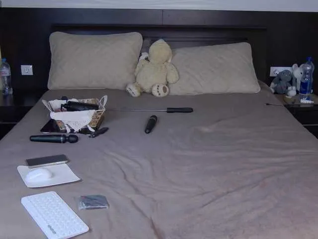 Live sex webcam photo for HairyCrotch #292198673