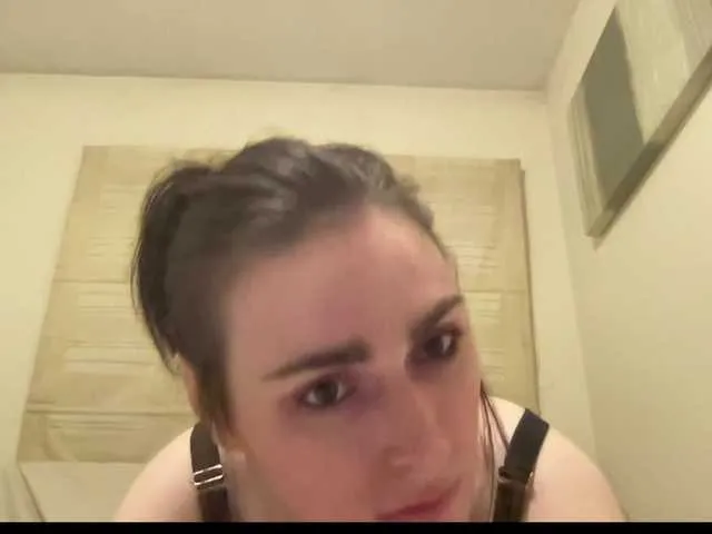 Live sex webcam photo for HairyEden #276679419